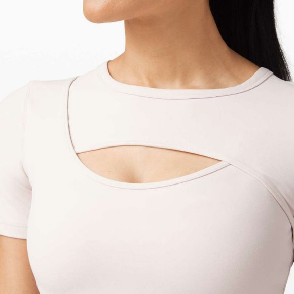 LOOKING FOR: Lululemon Get Centred Short Sleeve (Size 4, 6, 8) ANY COLOR - Picture 3 of 4